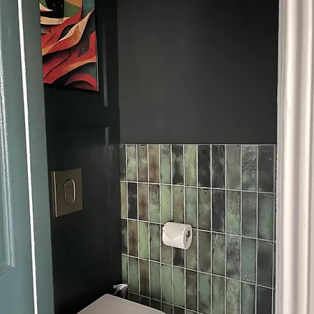 On The River Liffey - Centre * Dublino