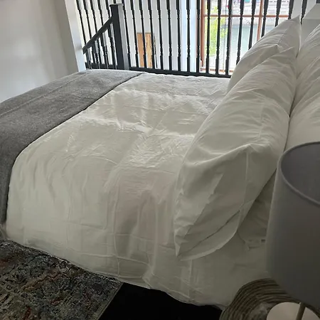 On The River Liffey - Centre دبلن