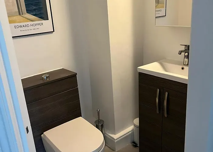 On The River Liffey - Centre דירה